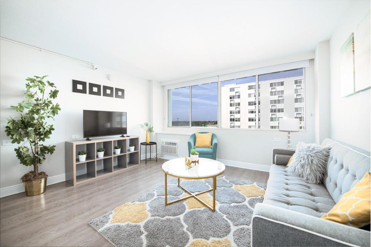 Апартаменти Frontdesk The Wayland Apts Downtown St Pete Сент-Пітерсбург Екстер'єр фото