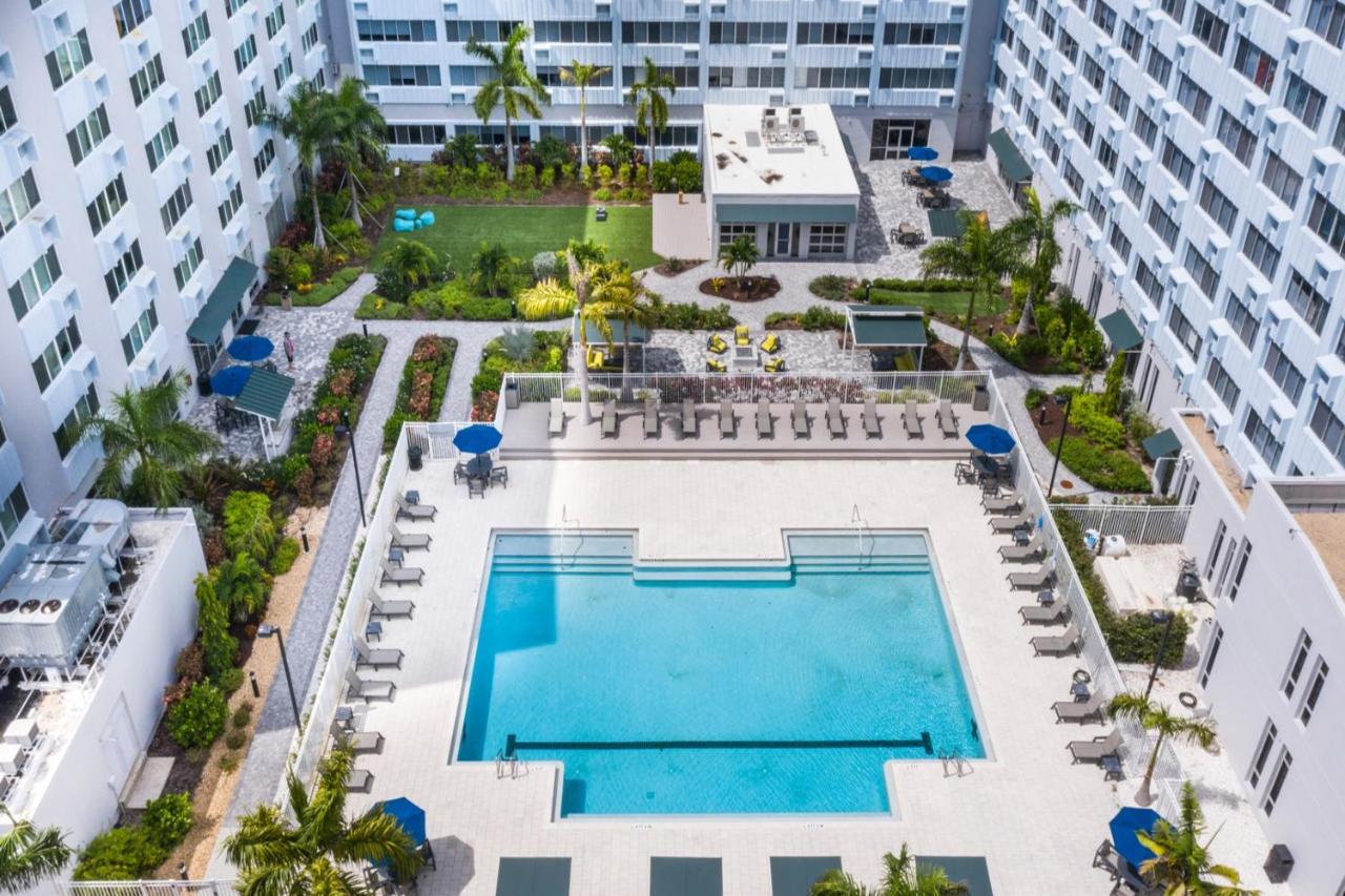 Апартаменти Frontdesk The Wayland Apts Downtown St Pete Сент-Пітерсбург Екстер'єр фото